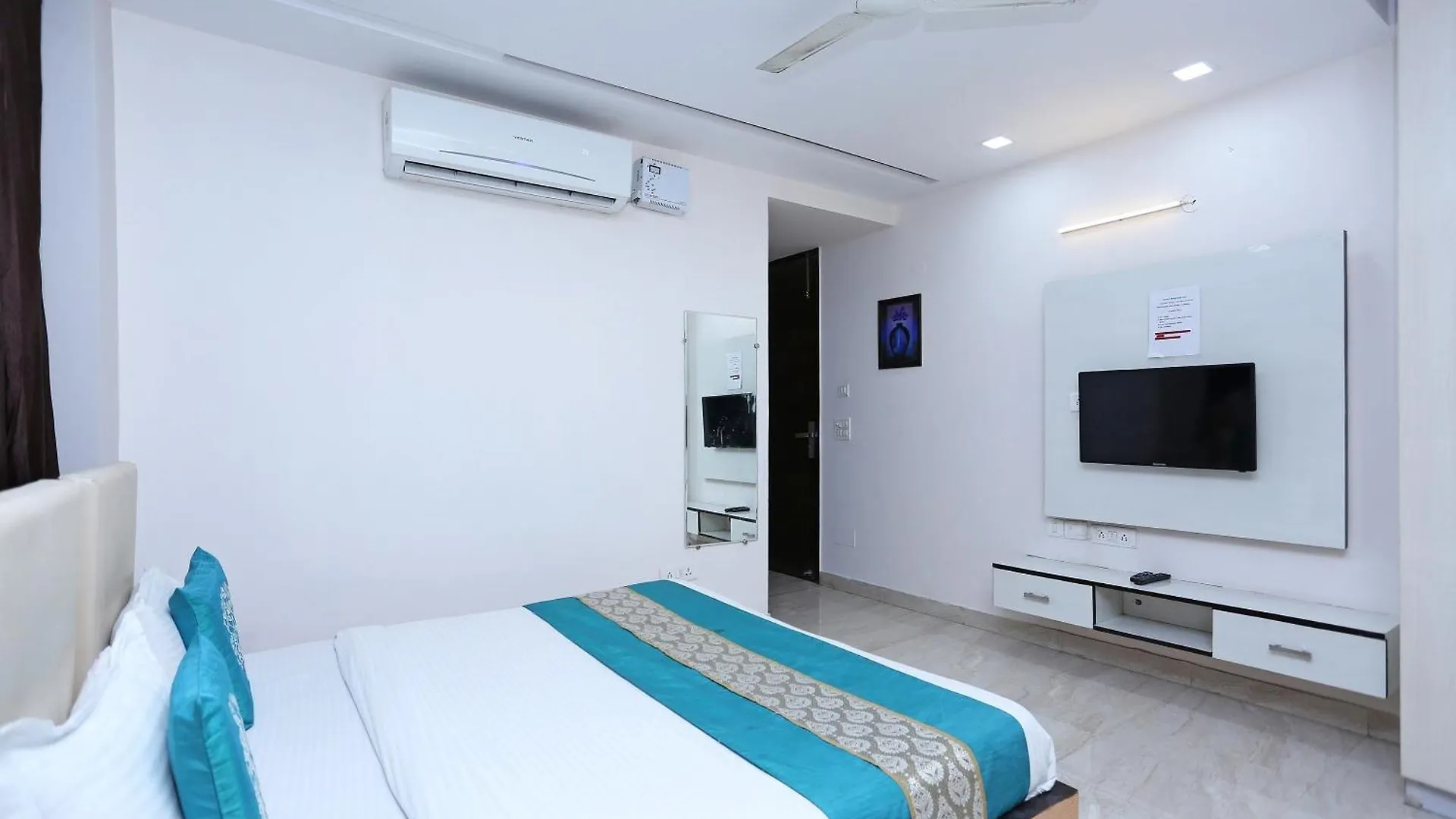 Hotel O Blessings Inn Delhi  Delhi (National Capital Territory of India)