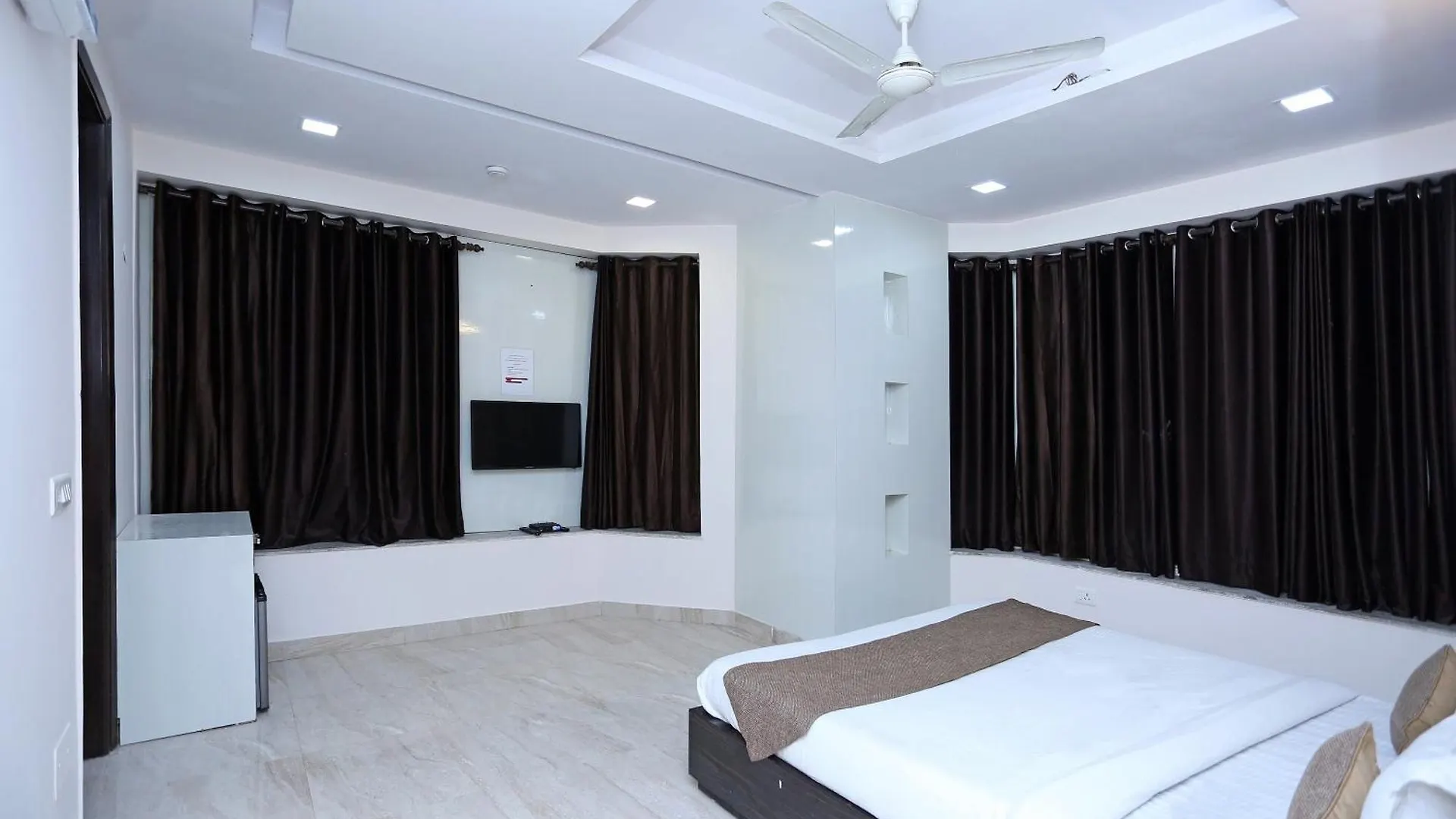 Hotel O Blessings Inn Delhi